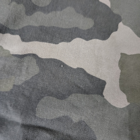 Soho New York & Company Camouflage Camo Shorts Size 10 - Picture 4 of 7